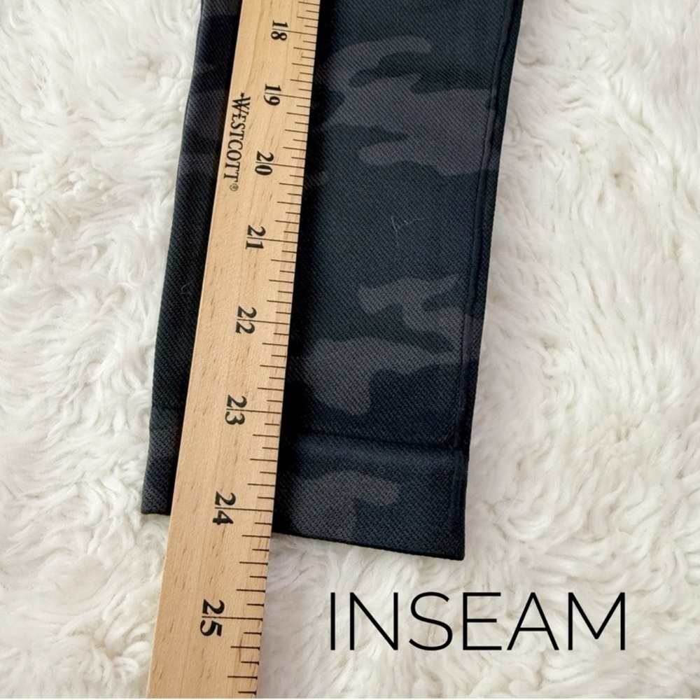 SPANX Women Camo Look At Me Now Seamless Leggings MEDIUM Athleisure Activewear - Picture 8 of 10